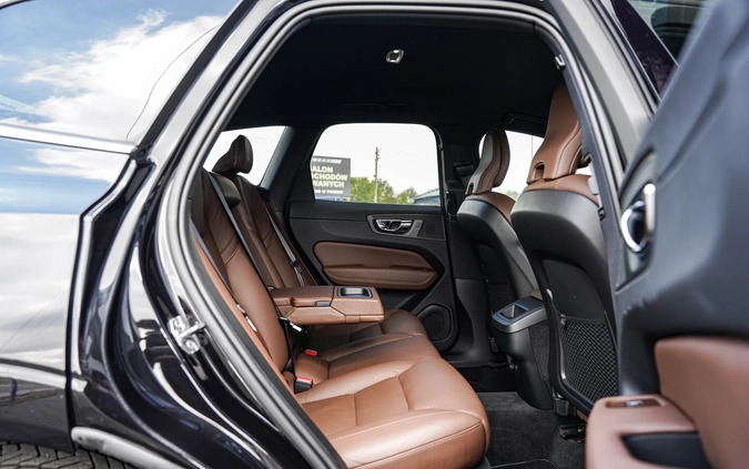 Volvo XC 60 cena 127900 przebieg: 152000, rok produkcji 2019 z Kobylin małe 781